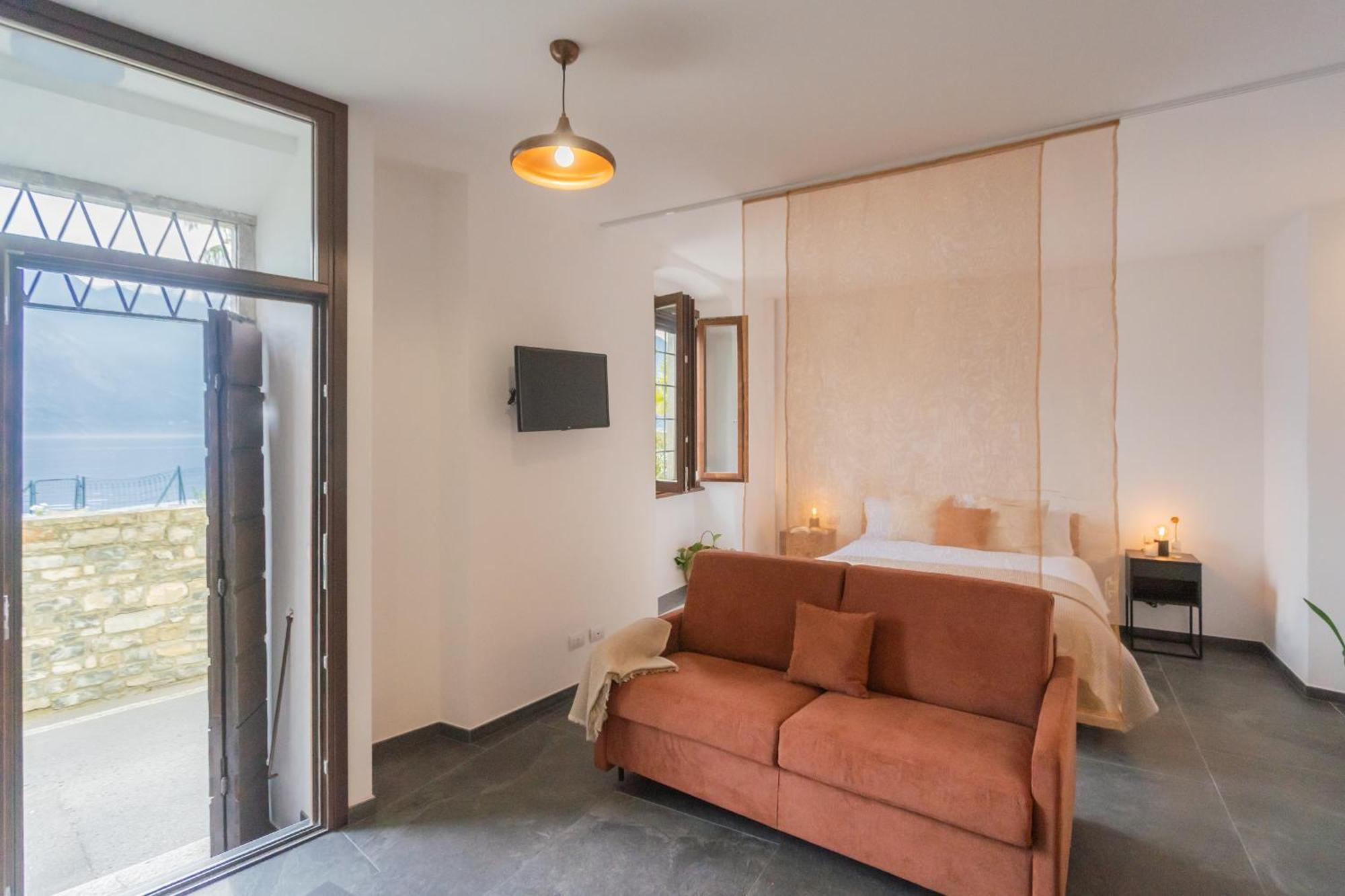Cozy Nest On The Lake By Rent All Como Tremezzo Exterior photo